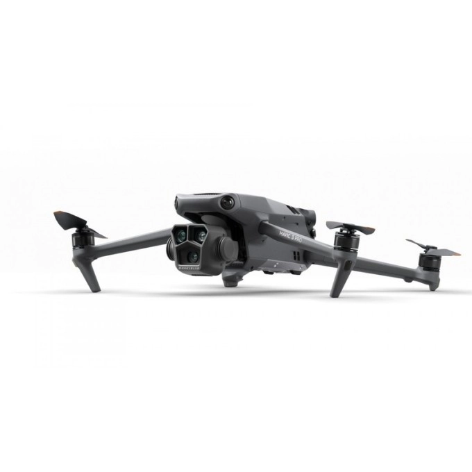 Dron DJI Mavic 3 Pro Fly More Combo + DJI RC - 3 baterije Dron DJI Mavic 3 Pro Fly More Combo + DJI RC - 3 baterije